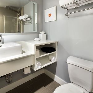 Chambre de Luxe Côté Piscine Lit King-Size